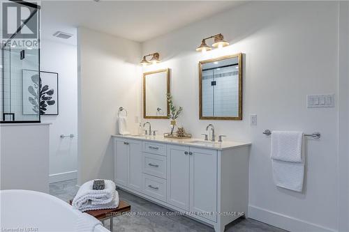 44 Allister Dr, Middlesex Centre, ON - Indoor Photo Showing Bathroom