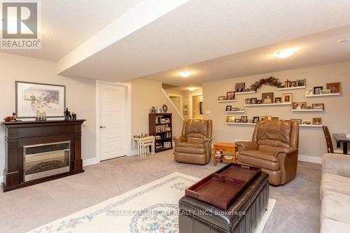 #6 -10 Mcpherson Crt, St. Thomas, ON - Indoor Photo Showing Living Room