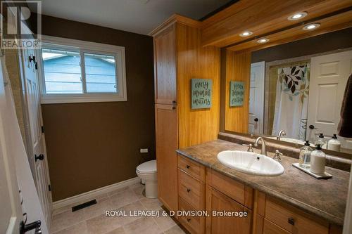 50 Fire Route 10B, North Kawartha, ON - Indoor Photo Showing Bathroom