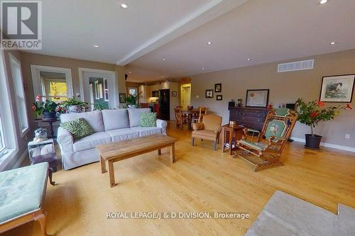 50 Fire Route 10B, North Kawartha, ON - Indoor Photo Showing Living Room