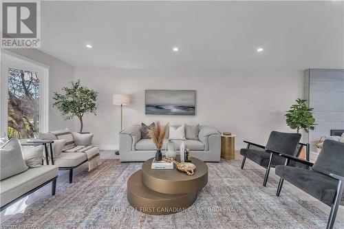 14 Scottsdale St, London, ON - Indoor Photo Showing Living Room