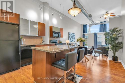 #210 -276 King St W, Kitchener, ON - Indoor Photo Showing Kitchen With Upgraded Kitchen