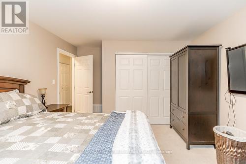 7871 Pineridge Road, Severn, ON - Indoor Photo Showing Bedroom