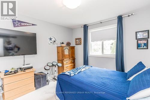 7871 Pineridge Road, Severn, ON - Indoor Photo Showing Bedroom