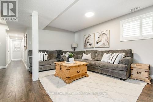 217 Phillips Street, Clearview, ON - Indoor Photo Showing Living Room