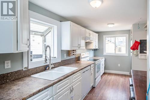 36 Argyle Rd, Barrie, ON - Indoor Photo Showing Kitchen With Double Sink