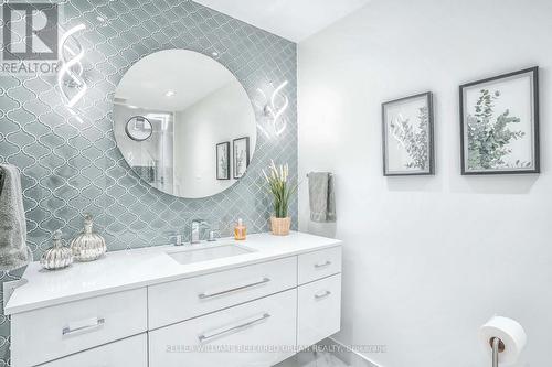 38 Rory Rd, Toronto, ON - Indoor Photo Showing Bathroom
