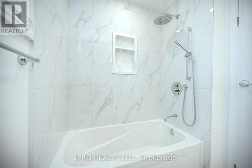 293 O'Donoghue Avenue, Oakville, ON - Indoor Photo Showing Bathroom