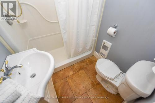 57 Elizabeth Street S, Brampton, ON - Indoor Photo Showing Bathroom