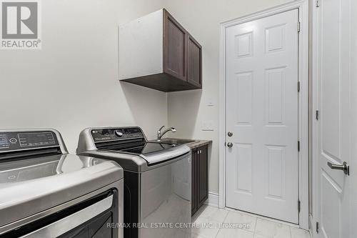 35 Arthur Griffin Cres, Caledon, ON - Indoor Photo Showing Laundry Room