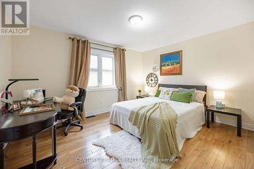 6 Deepwood Cres, East Gwillimbury, ON - Indoor Photo Showing Bedroom