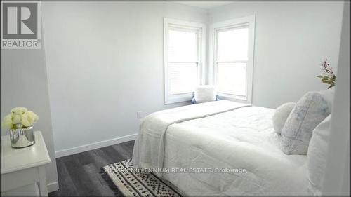 1206 Mckay Avenue, Windsor, ON - Indoor Photo Showing Bedroom