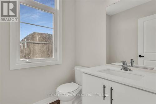 #19 -187 Wilson St, Hamilton, ON - Indoor Photo Showing Bathroom