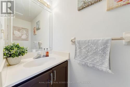 502 Barton Street, Hamilton, ON - Indoor Photo Showing Bathroom