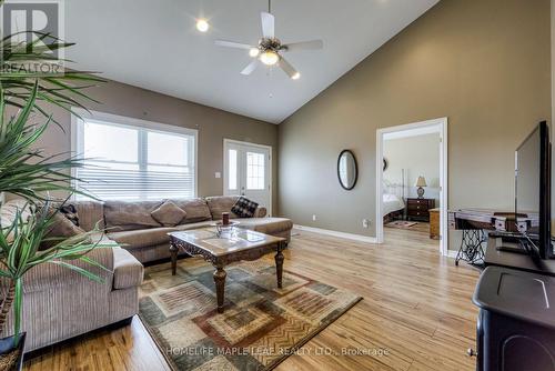 64475 Sideroad 3, Meaford, ON - Indoor Photo Showing Living Room