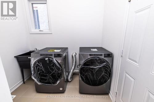 10 Mackenzie St, Southgate, ON - Indoor Photo Showing Laundry Room