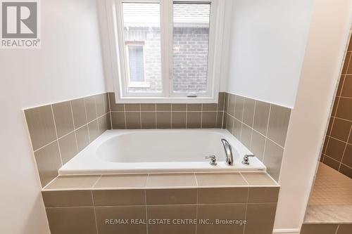 10 Mackenzie St, Southgate, ON - Indoor Photo Showing Bathroom