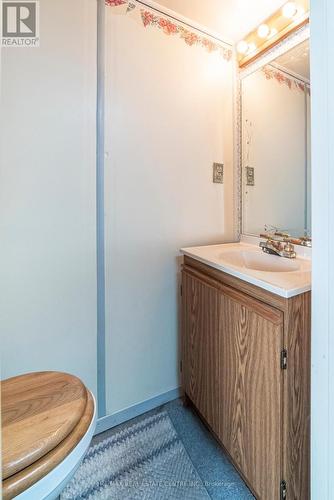 222 Craigroyston Road, Hamilton, ON - Indoor Photo Showing Bathroom