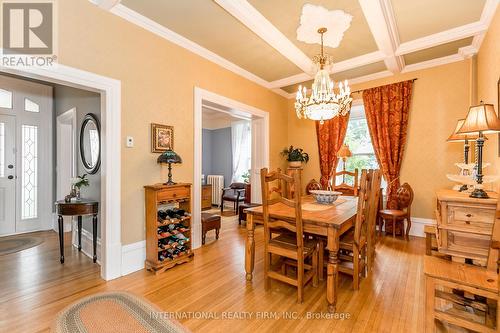 261 Smith St, Wellington North, ON - Indoor Photo Showing Dining Room
