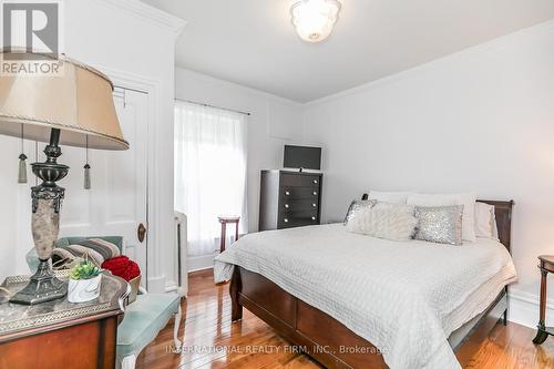 261 Smith St, Wellington North, ON - Indoor Photo Showing Bedroom