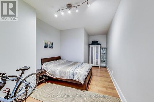 #2318 -5233 Dundas St W, Toronto, ON - Indoor Photo Showing Bedroom