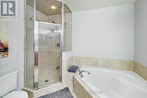 2318 - 5233 Dundas Street W, Toronto, ON - Indoor Photo Showing Bathroom