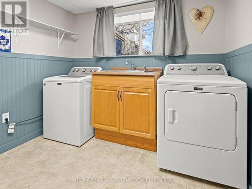 6 Lakewoods Court, Barrie, ON - Indoor Photo Showing Laundry Room