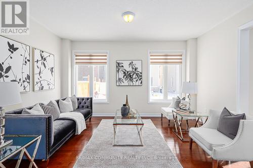 43 Portland St, Collingwood, ON - Indoor Photo Showing Living Room