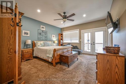 11732 County Road 27 Road, Springwater, ON - Indoor Photo Showing Bedroom