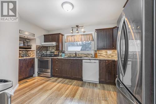6957 County Road 10, Essa, ON - Indoor Photo Showing Kitchen