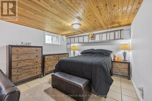 6957 County Road 10, Essa, ON - Indoor Photo Showing Bedroom