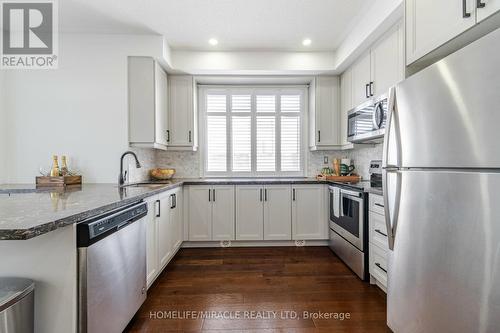 13 Antigonish Street, Vaughan, ON - Indoor Photo Showing Kitchen With Upgraded Kitchen