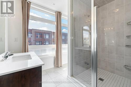 13 Antigonish Street, Vaughan, ON - Indoor Photo Showing Bathroom