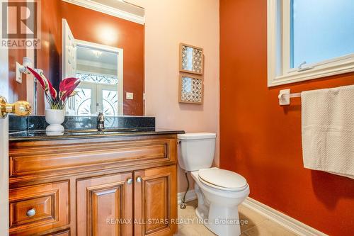 558 Hoover Park Dr, Whitchurch-Stouffville, ON - Indoor Photo Showing Bathroom