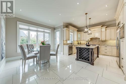 21 Frontier Drive, Richmond Hill, ON - Indoor