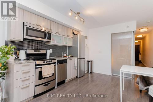 508E - 36 Lisgar Street, Toronto, ON - Indoor Photo Showing Kitchen