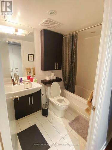 1607 - 25 Capreol Court, Toronto, ON - Indoor Photo Showing Bathroom
