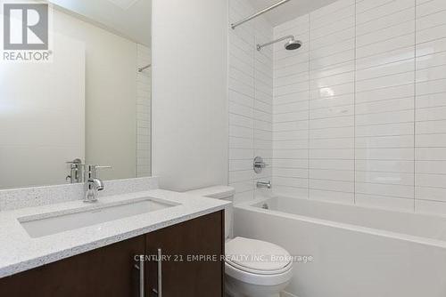 850 - 460 Adelaide Street E, Toronto, ON - Indoor Photo Showing Bathroom