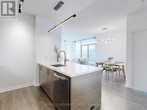 2512 - 70 Forest Manor Road, Toronto, ON - Indoor Photo Showing Kitchen