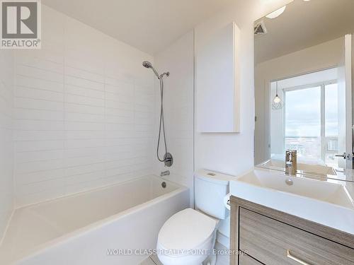 2512 - 70 Forest Manor Road, Toronto, ON - Indoor Photo Showing Bathroom