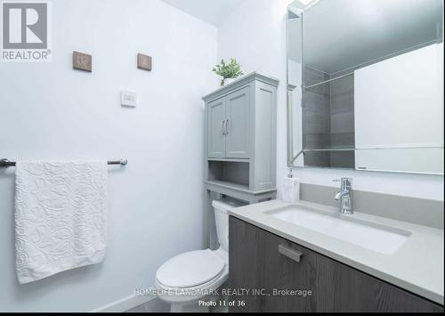 409 - 56 Forest Manor Road, Toronto, ON - Indoor Photo Showing Bathroom