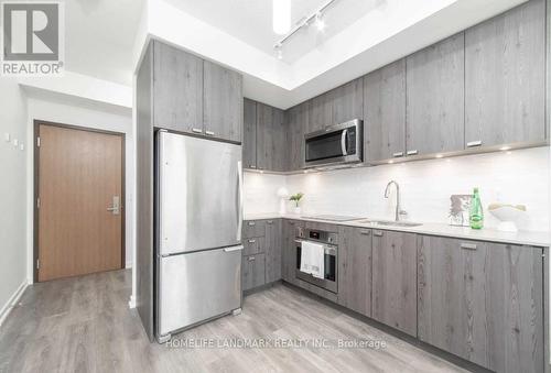 409 - 56 Forest Manor Road, Toronto, ON - Indoor Photo Showing Kitchen With Stainless Steel Kitchen With Upgraded Kitchen