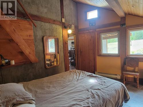 111 Harding Road, Williams Lake, BC - Indoor Photo Showing Bedroom