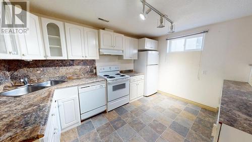 9212 76 Street, Fort St. John, BC - Indoor Photo Showing Kitchen With Double Sink