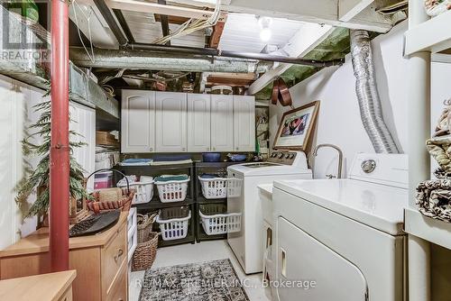 7 Tyler St, Aurora, ON - Indoor Photo Showing Laundry Room