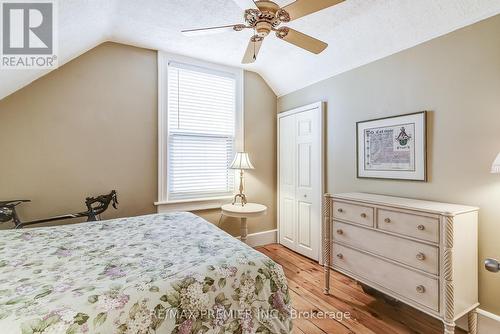 7 Tyler St, Aurora, ON - Indoor Photo Showing Bedroom