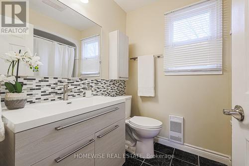 128 Moores Beach Road, Georgina, ON - Indoor Photo Showing Bathroom