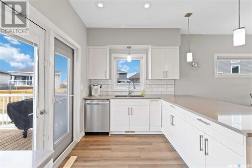 231 Childers Cove, Saskatoon, SK - Indoor Photo Showing Kitchen With Double Sink