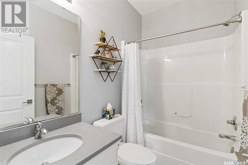 231 Childers Cove, Saskatoon, SK - Indoor Photo Showing Bathroom