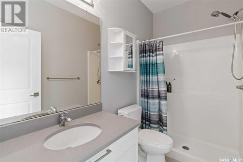 231 Childers Cove, Saskatoon, SK - Indoor Photo Showing Bathroom